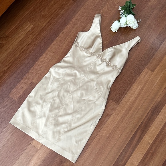 David Meister Dresses & Skirts - Elegant Cream Satin Party Dress